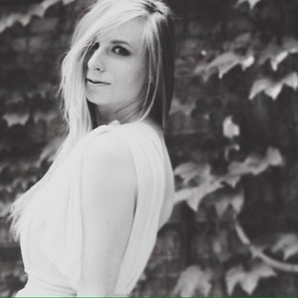 Meet your Posher, Dana - Picture 1 of 1