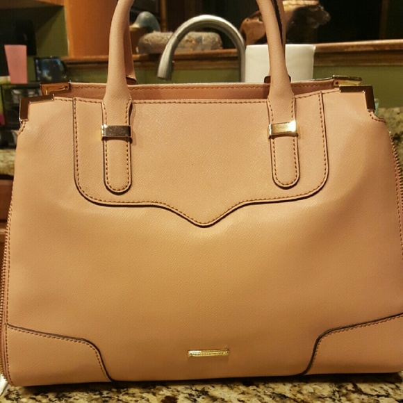 **trading** Rebecca Minkoff amorous bag