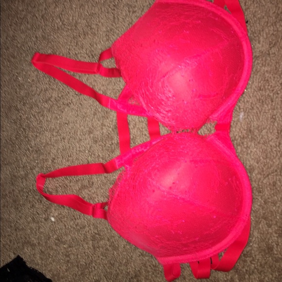 Victoria's Secret bra - Picture 3 of 4