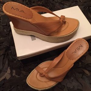 Mia thong sandals size 10 M