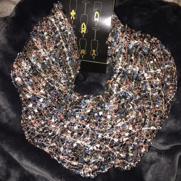 Infinity Scarf - Picture 2 of 3