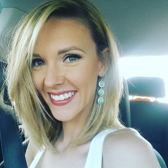 Meet your Posher, Alex - Picture 1 of 1