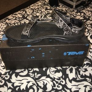 Teva Waterproof Sandals NEVER WORN W/ TAGS