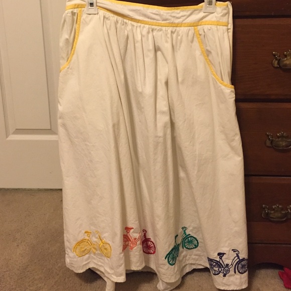 Eshakti cream embroidered skirt L/12