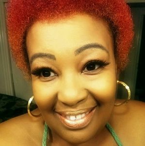 Meet your Posher, Tonya