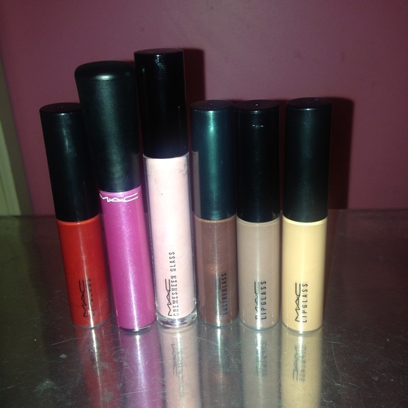 MAC lip gloss bundle