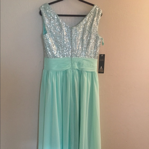 Gorgeous Mint color prom dress! - Picture 2 of 4