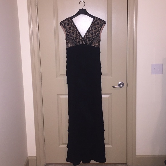 Adrianna Pappell Evening Gown