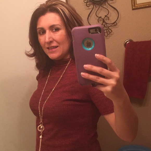 Meet your Posher, Adela - Picture 1 of 1