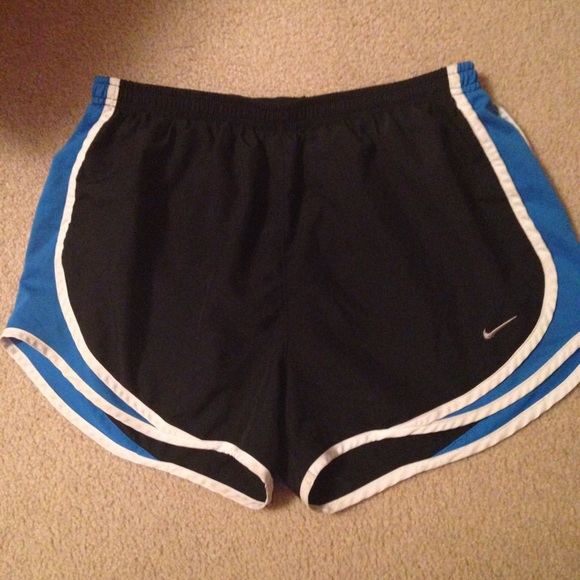 Nike Tempo Shorts size Large