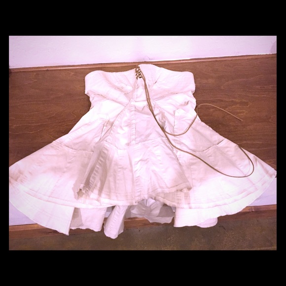 Moda International strapless top