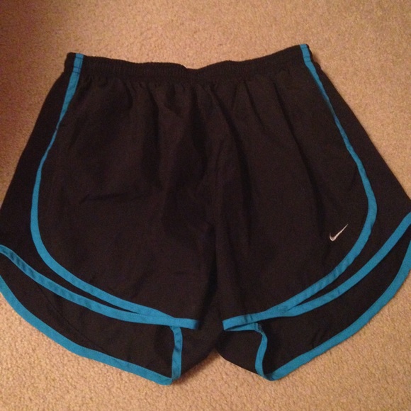 Black Nike Tempo Shorts size Large