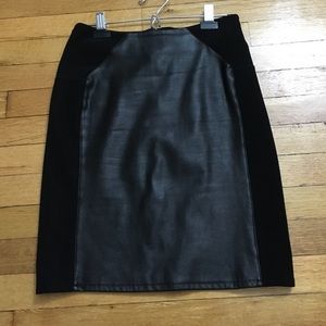 H&M black faux leather and spandex skirt.