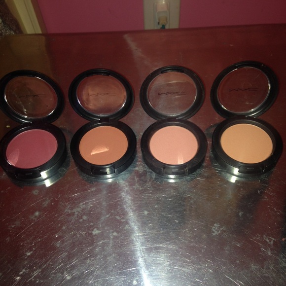 MAC powder blushes bundle!