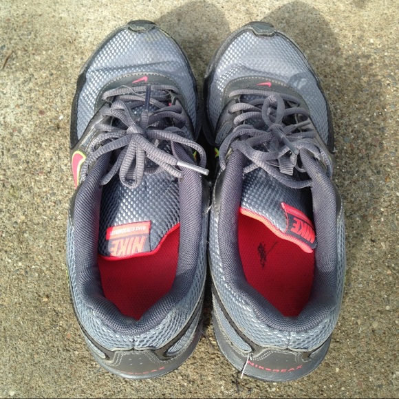 Nike size 7 running shoes