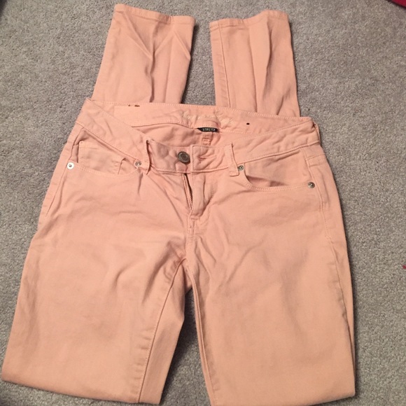 Skinny light pink jeans from American Eagle