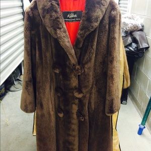 Beaver coat in very good condition from Kaka's
