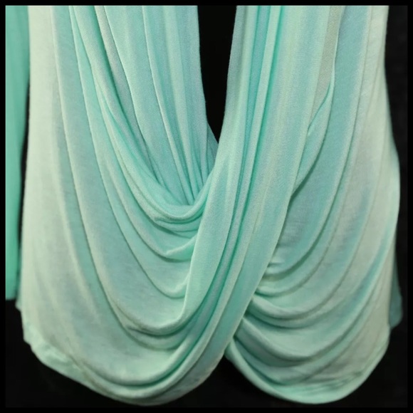 ‼️LAST CALL PRICE FIRM Green Draping Front Top - Picture 4 of 4