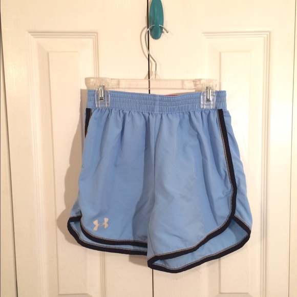 Under Armour Shorts - Picture 1 of 2