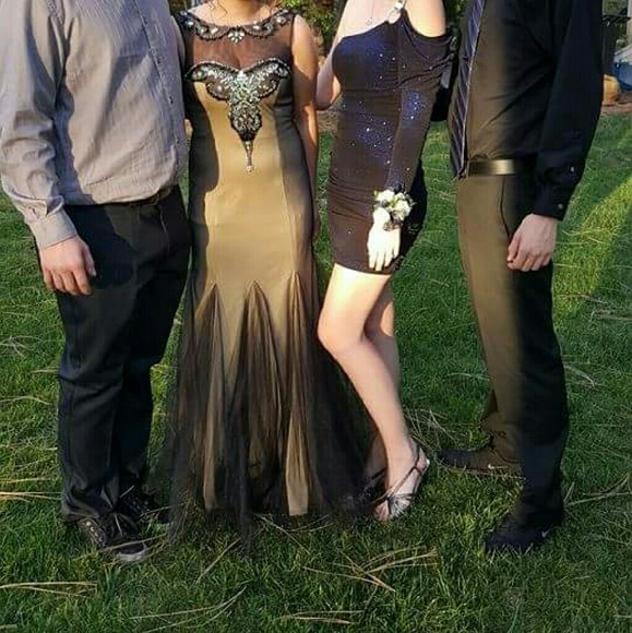 Black and nude prom dress - Picture 4 of 4