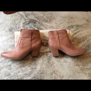 EUC Frye boots!!