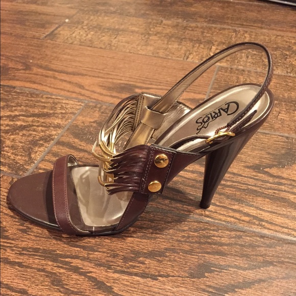 Adorable strappy heels!