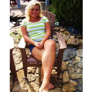 Meet your Posher, Caitlin