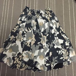 Pleated knee length skirt