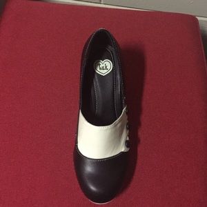 Black/Ivory shoes
