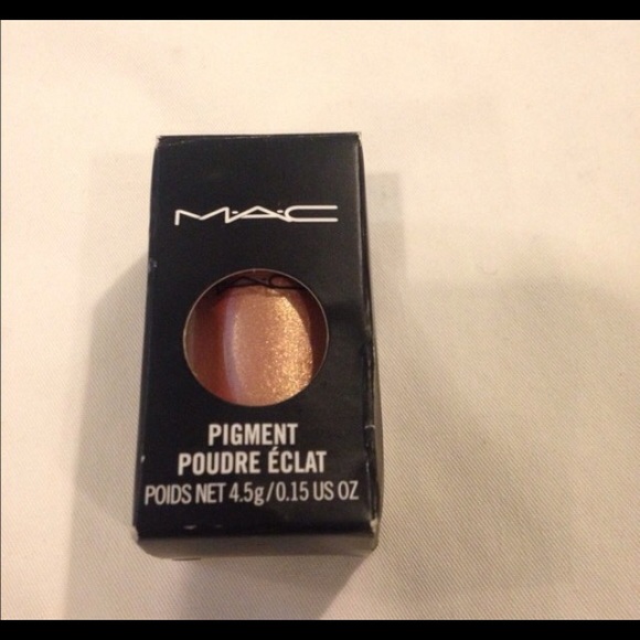 MAC pigment 'melon'