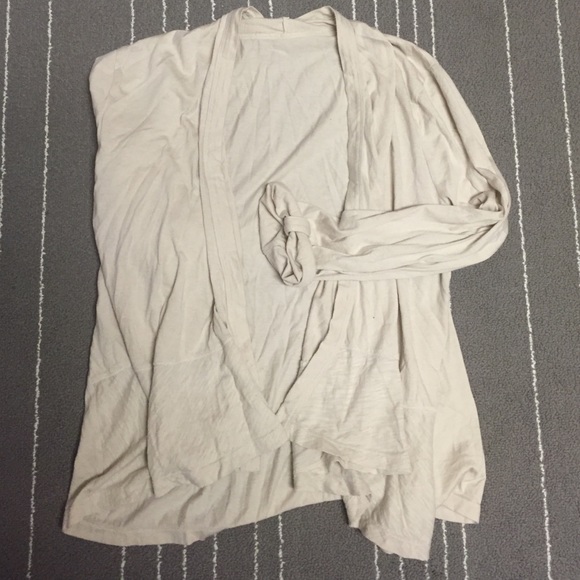 Cream cardigan with ruffled heather bottom