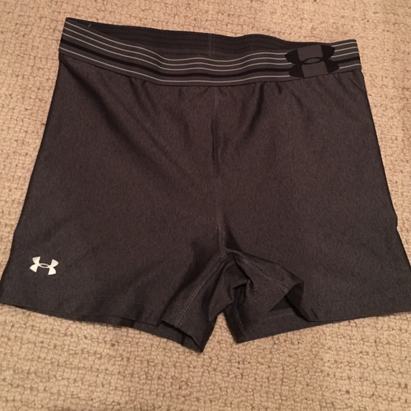 Under armour workout shorts - Picture 1 of 2