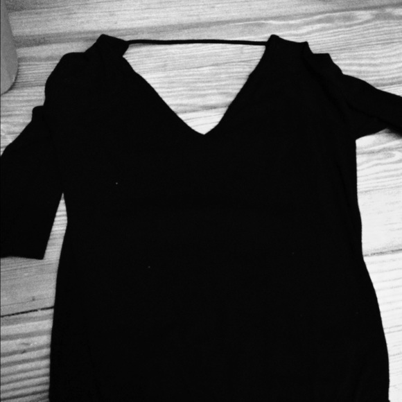 Basic black open back shirt - Picture 1 of 1