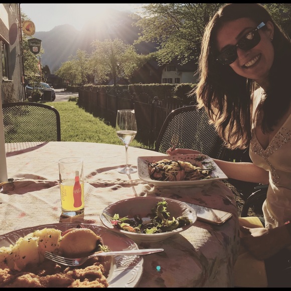 Meet your Posher, Dawn - Picture 4 of 4