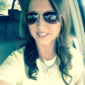 Meet your Posher, Elisa