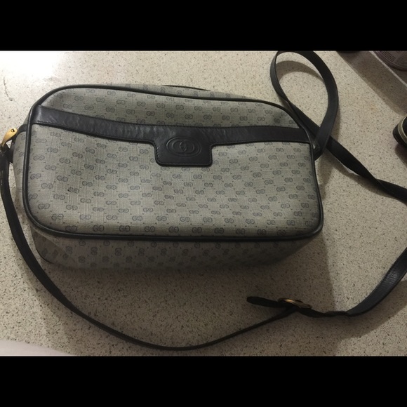 ⚡️FLASH SALE⚡️  Authentic Gucci Crossbody bag - Picture 2 of 4