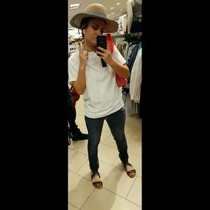 Meet your Posher, Gabriella