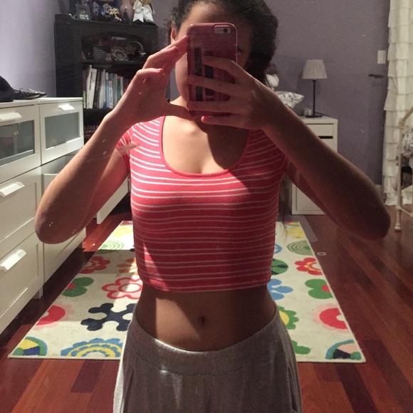 super cute crop top