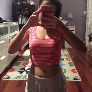 super cute crop top