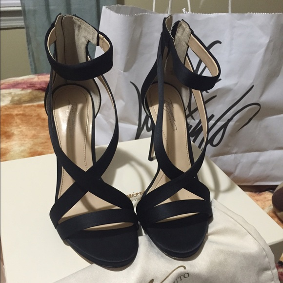VINCE CAMUTO Stiletto - Picture 3 of 4