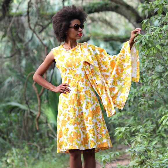 Floral Vintage Dress with Jacket - Picture 2 of 4