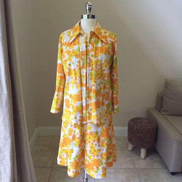 Floral Vintage Dress with Jacket - Picture 4 of 4