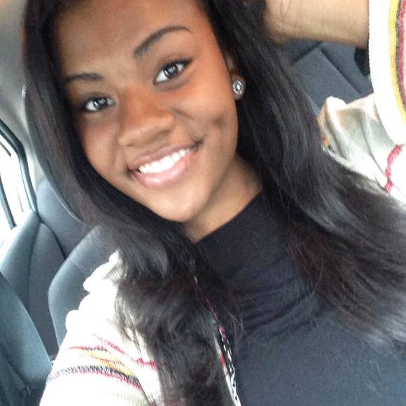 Meet your Posher, Tori - Picture 1 of 1