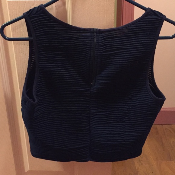 Navy crop top - Picture 3 of 3