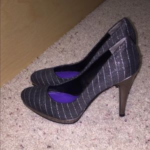 Nine West heels black and silver size 7