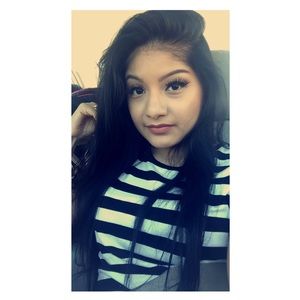 Meet your Posher, Daniela