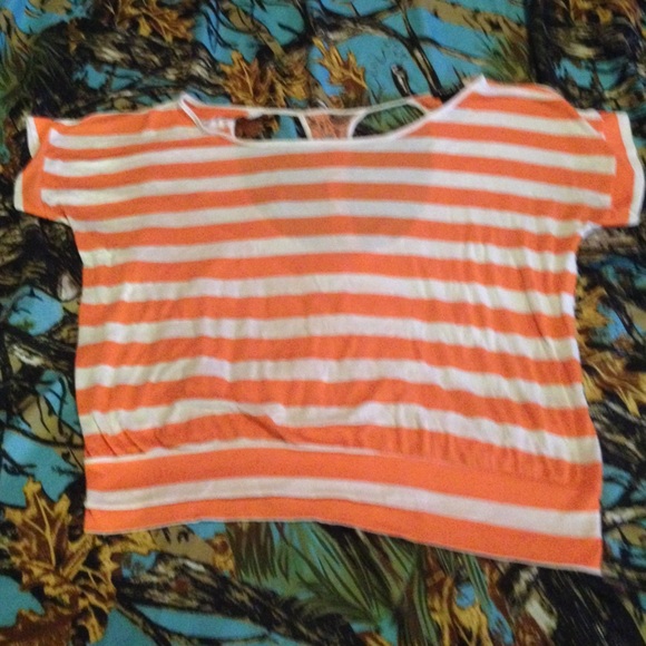 Lace back tee