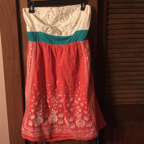 Flying tomato dress size large