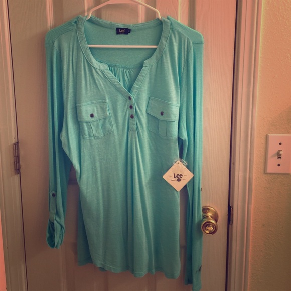 Turquoise long-sleeve blouse with buttons