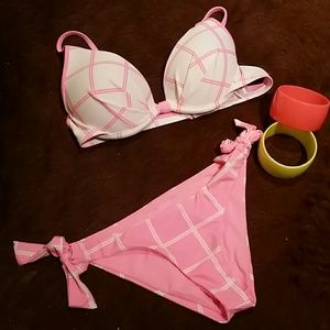 Body glove bikini with double push up bra!